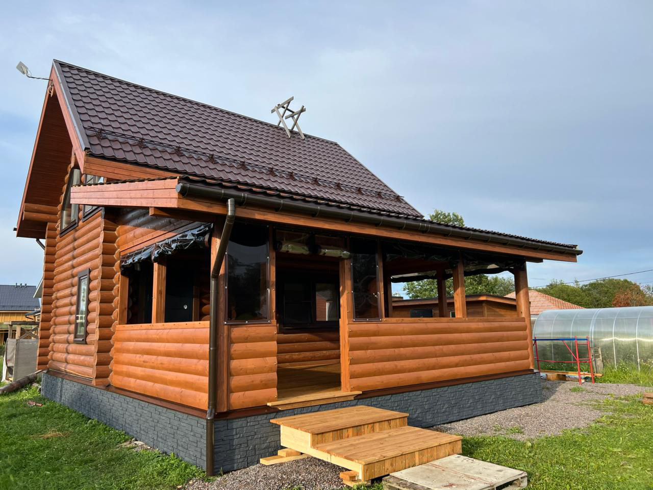 photo 5217624141060575922 y